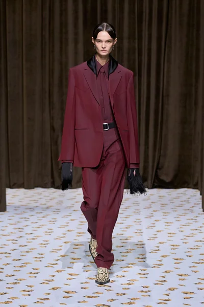 Look 4